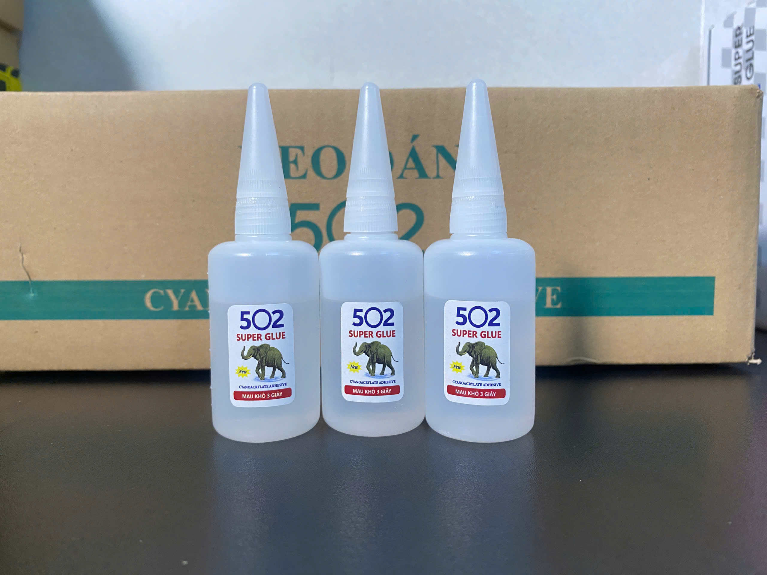 Keo dán sắt kết dính phế liệu: Giải pháp hiệu quả cho ngành tái chế 1 z6520705727734 1d11d1917a64980a542ef3ac9c476085